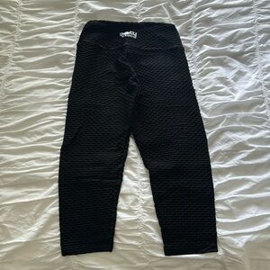 Booty by Brabants CROCO SKIN SEAMLESS CROPPED LEGGINGS